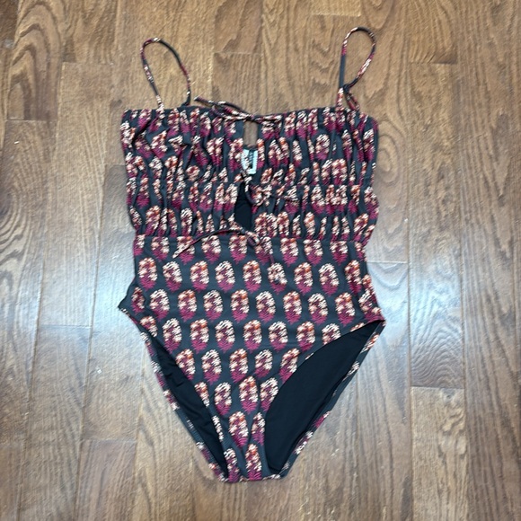 J.Crew: Ruched Cutout One-piece Swimsuit In Cocoa Block Print - Picture 4 of 8